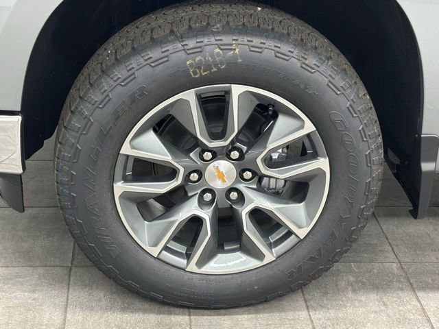 New 2026 Chevrolet Silverado 1500 LT w/ Z71 Off-Road Package image 6