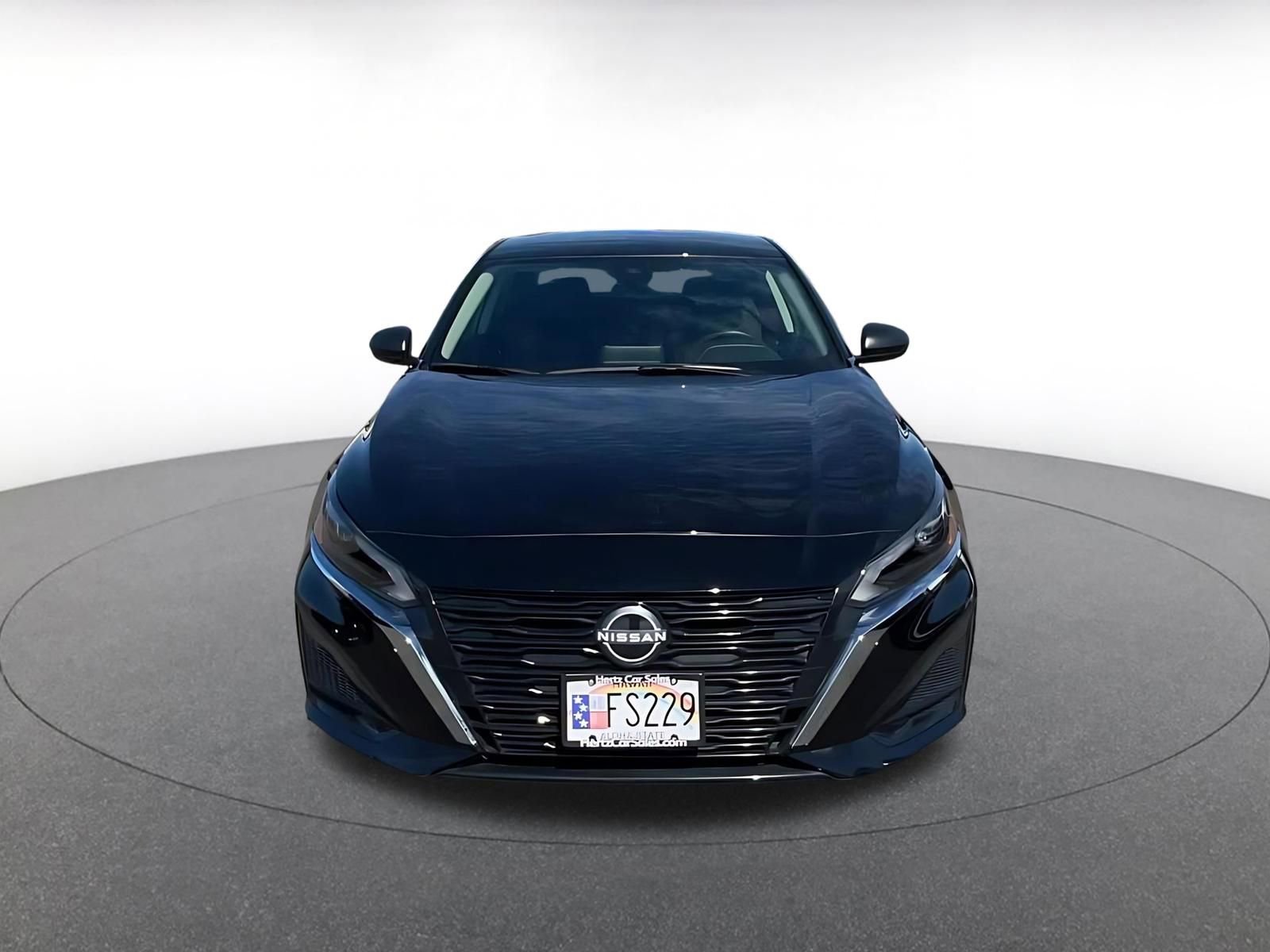 Used 2025 Nissan Altima 2.5 SV image 3