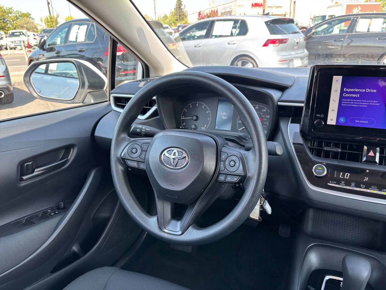 Used 2025 Toyota Corolla LE FWD image 32