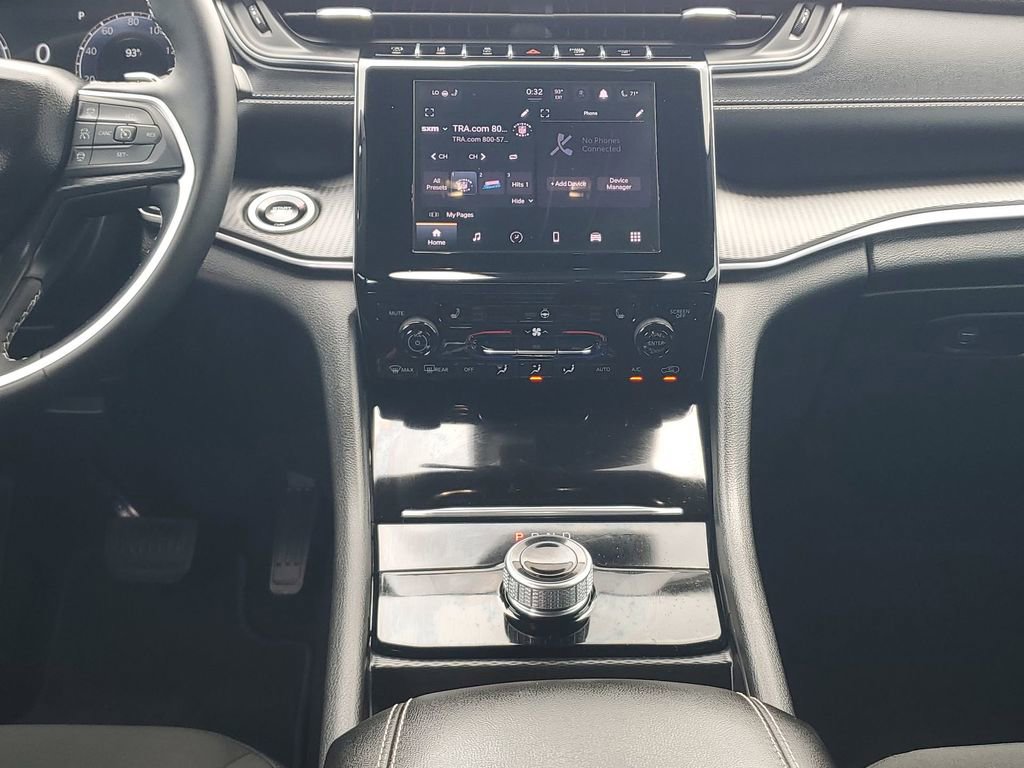 Used 2025 Jeep Grand Cherokee L Laredo w/ Luxury Tech Group I image 28