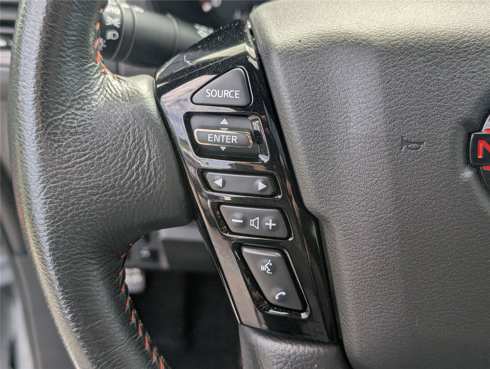 Used 2023 Nissan Frontier PRO-4X w/ Pro-4X Premium Package AWD/4WD image 26