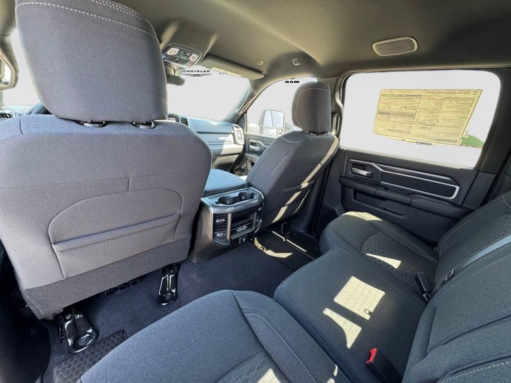 New 2025 RAM 2500 Big Horn AWD/4WD image 10