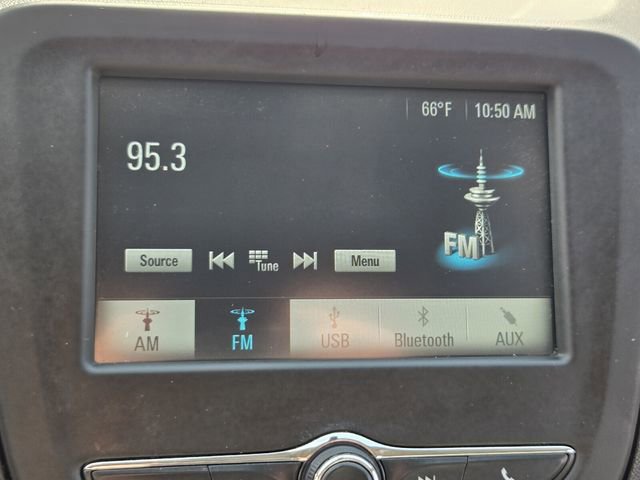 Used 2018 Chevrolet Equinox LS image 20