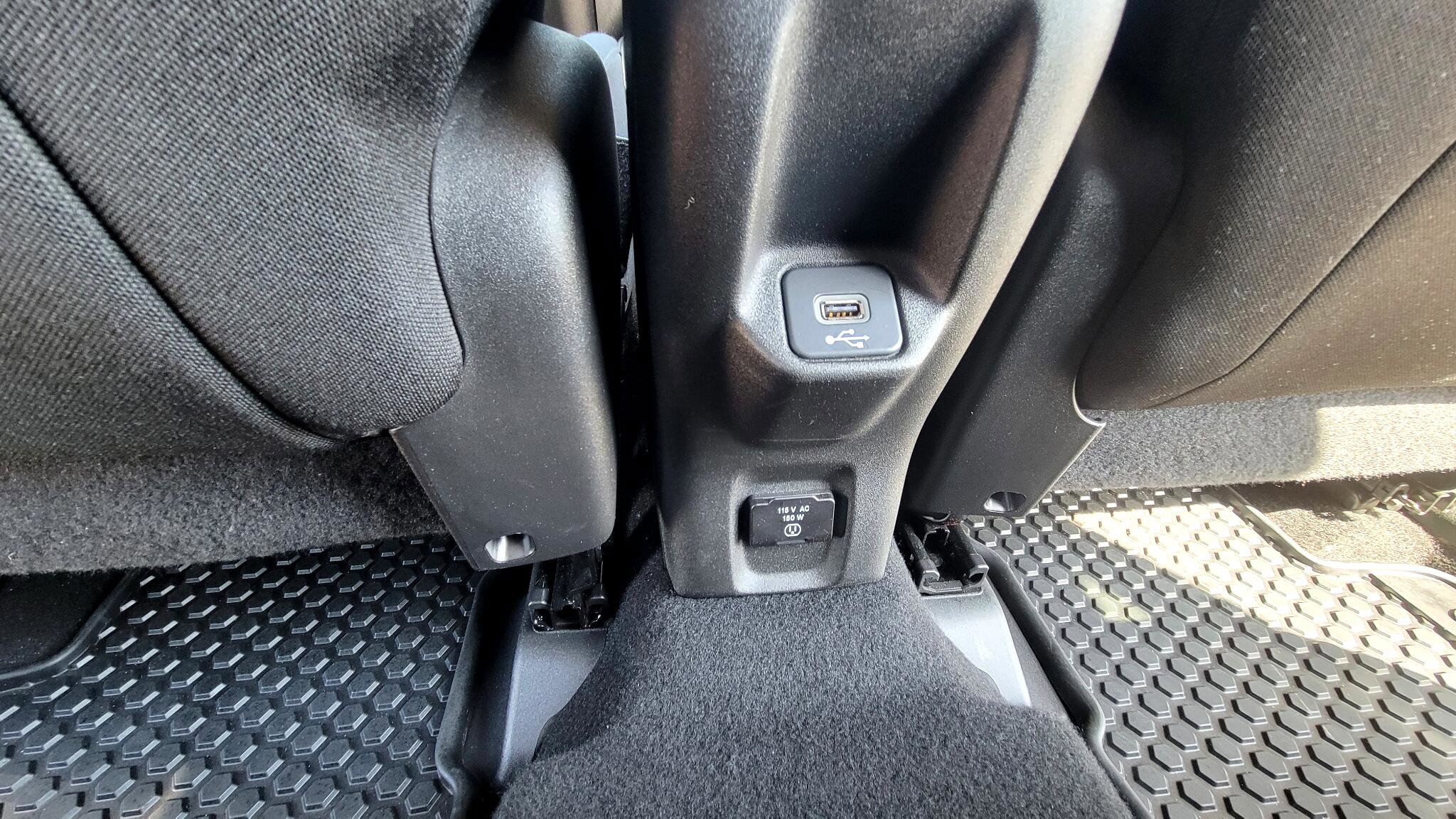 Used 2021 Jeep Renegade Latitude w/ Convenience Group image 38