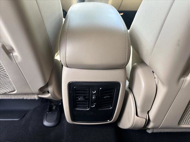 Used 2019 Jeep Grand Cherokee Laredo w/ 18" Wheel & 8.4" Radio Group AWD/4WD image 26