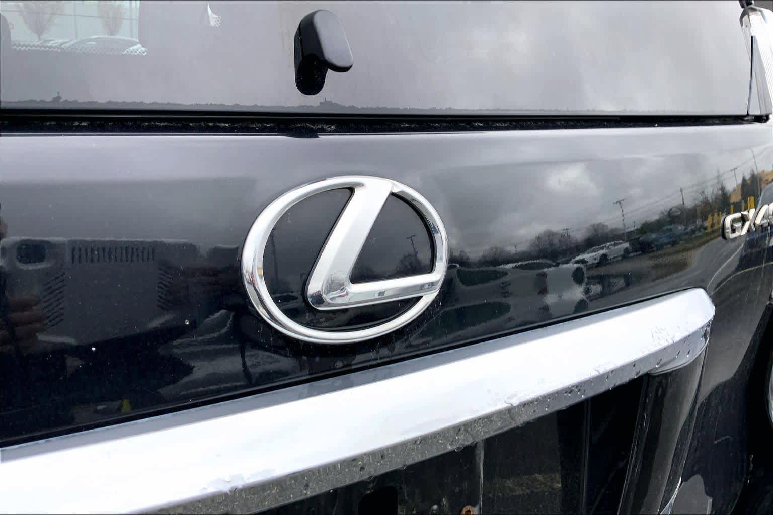 Used 2017 Lexus GX 460 Premium AWD/4WD image 31