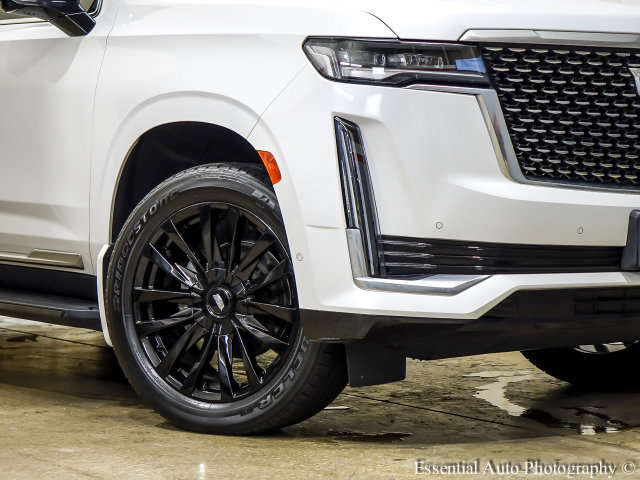 Certified 2022 Cadillac Escalade Premium Luxury w/ LPO, Illumination Package AWD/4WD image 3