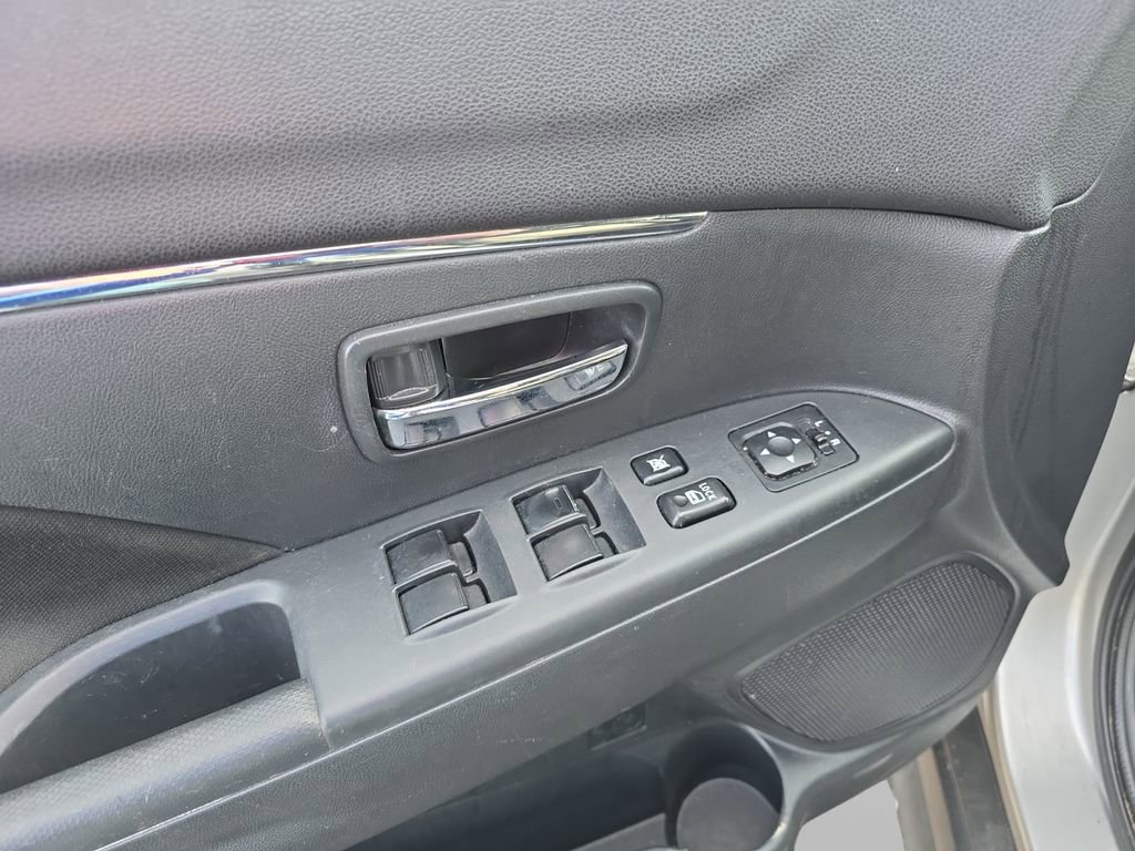 Used 2022 Mitsubishi Outlander Sport SE image 14