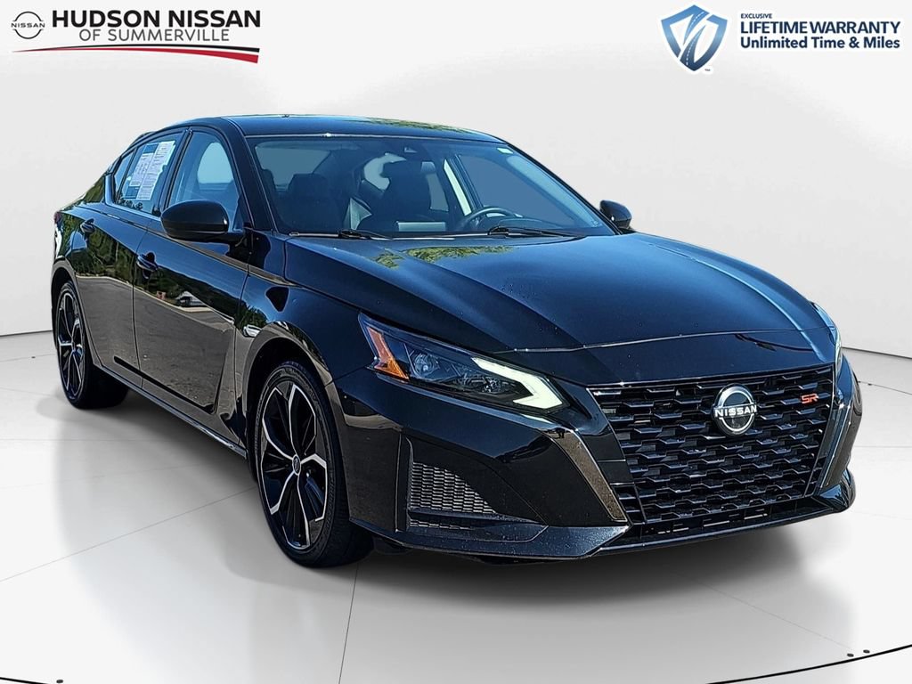 Used 2024 Nissan Altima 2.5 SR FWD image 1
