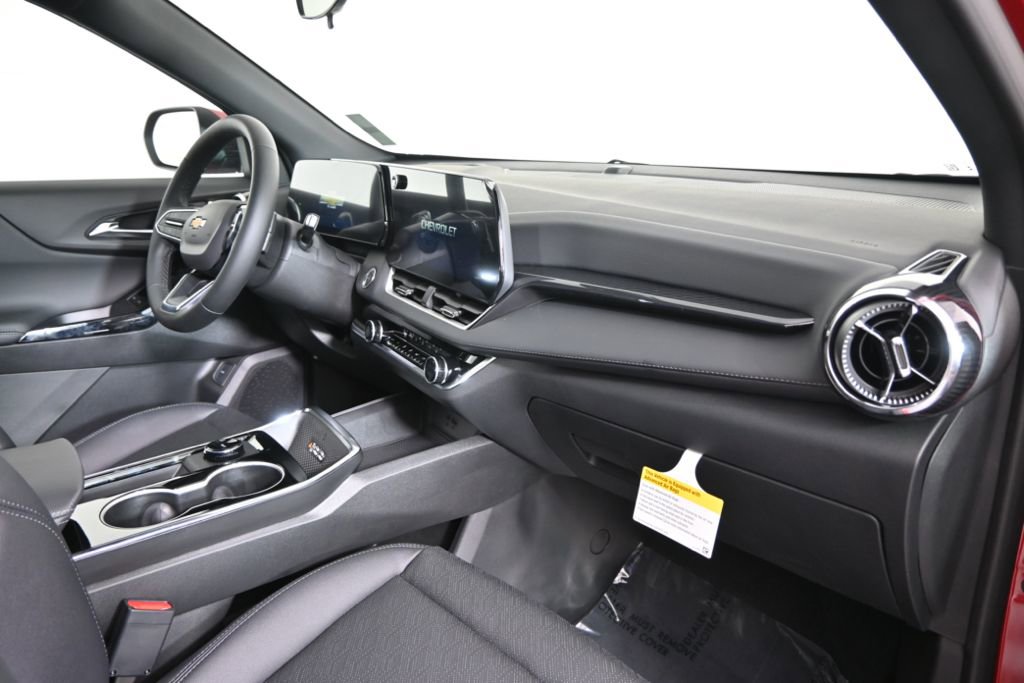 New 2026 Chevrolet Equinox LT w/ Convenience Package II image 14