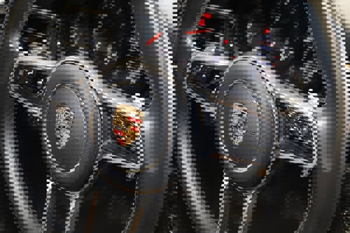 Used 2020 Porsche Macan image 41