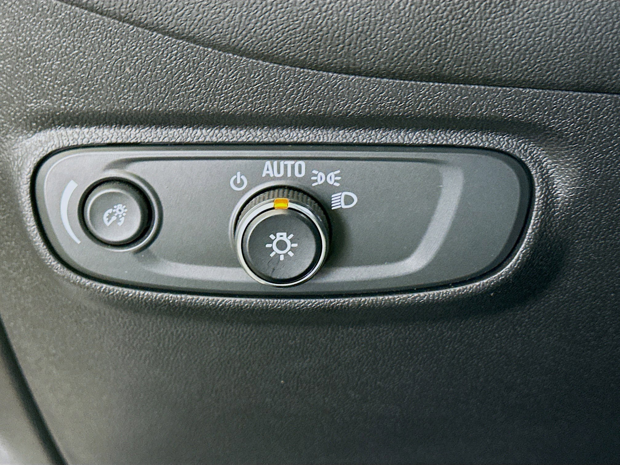 Used 2022 Chevrolet Equinox LT image 17