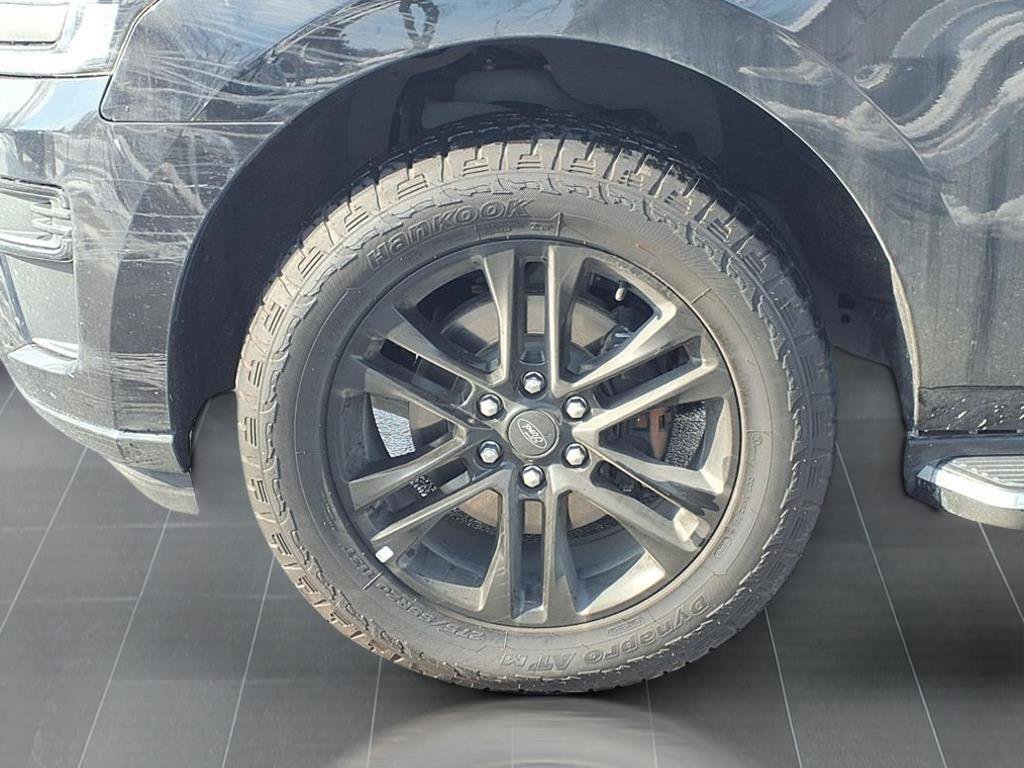 Used 2022 Ford Expedition XLT image 22