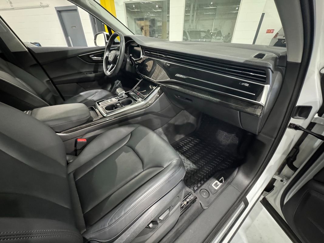 Used 2023 Audi Q7 2.0T Premium w/ Convenience Package image 47