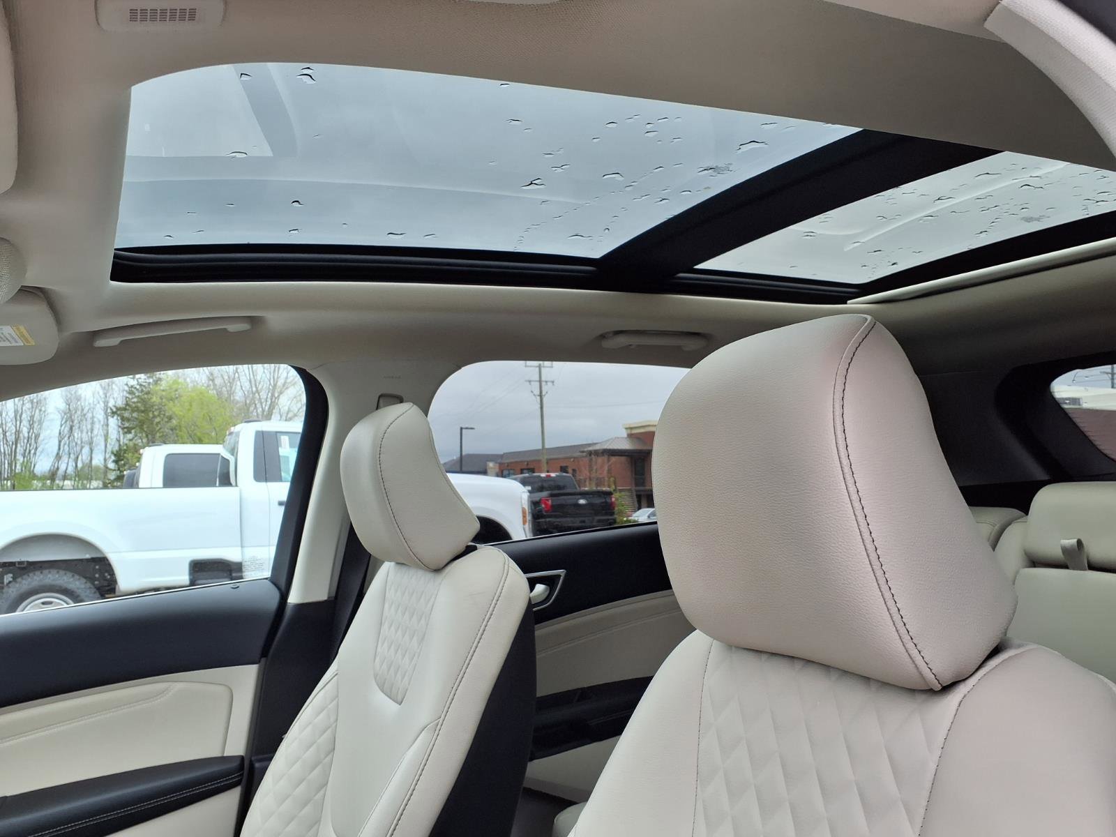 Used 2024 Ford Edge Titanium AWD/4WD image 15