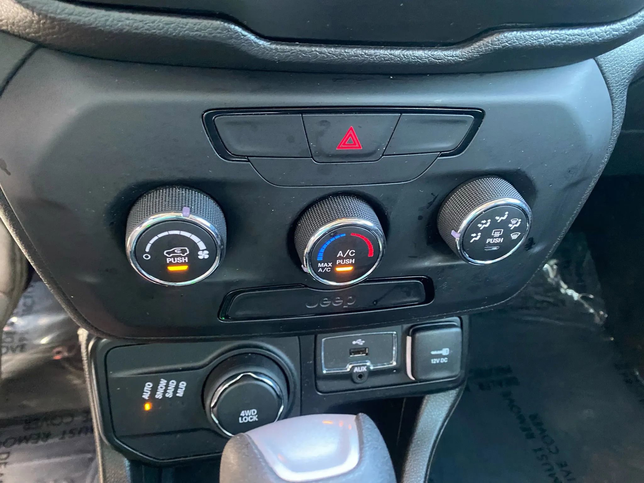 Used 2020 Jeep Renegade Sport image 16
