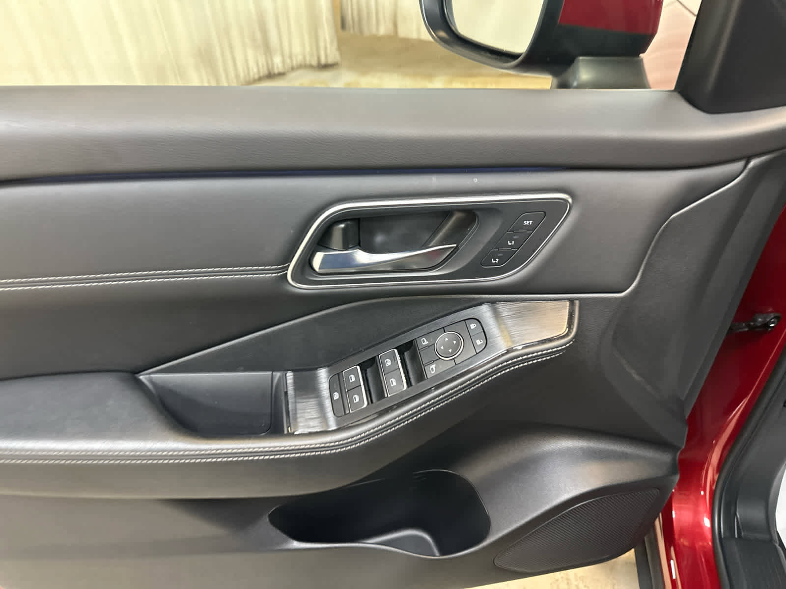 Certified 2024 Nissan Rogue Platinum AWD/4WD image 26