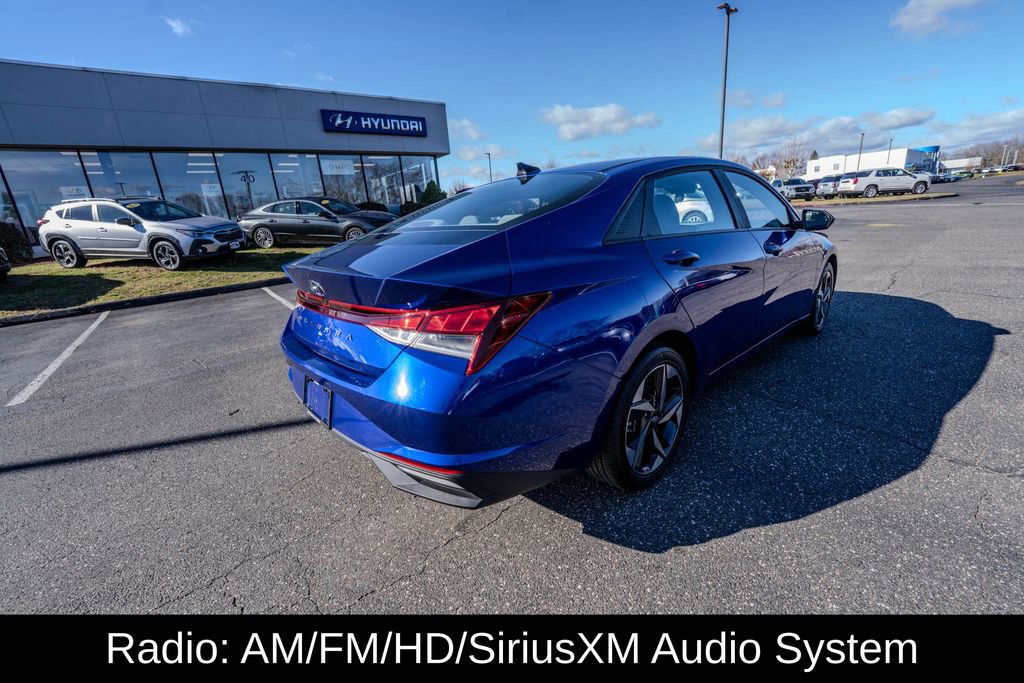 Certified 2023 Hyundai Elantra SEL w/ Convenience Package image 9