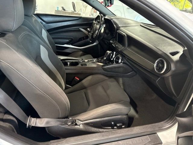 Used 2020 Chevrolet Camaro LT image 15