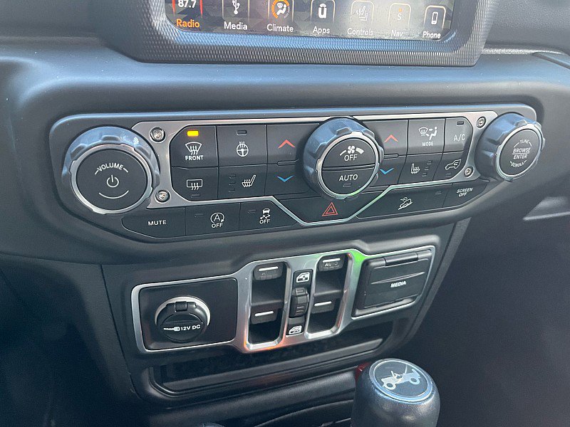 Used 2018 Jeep Wrangler Unlimited Sahara w/ Dual Top Group image 21