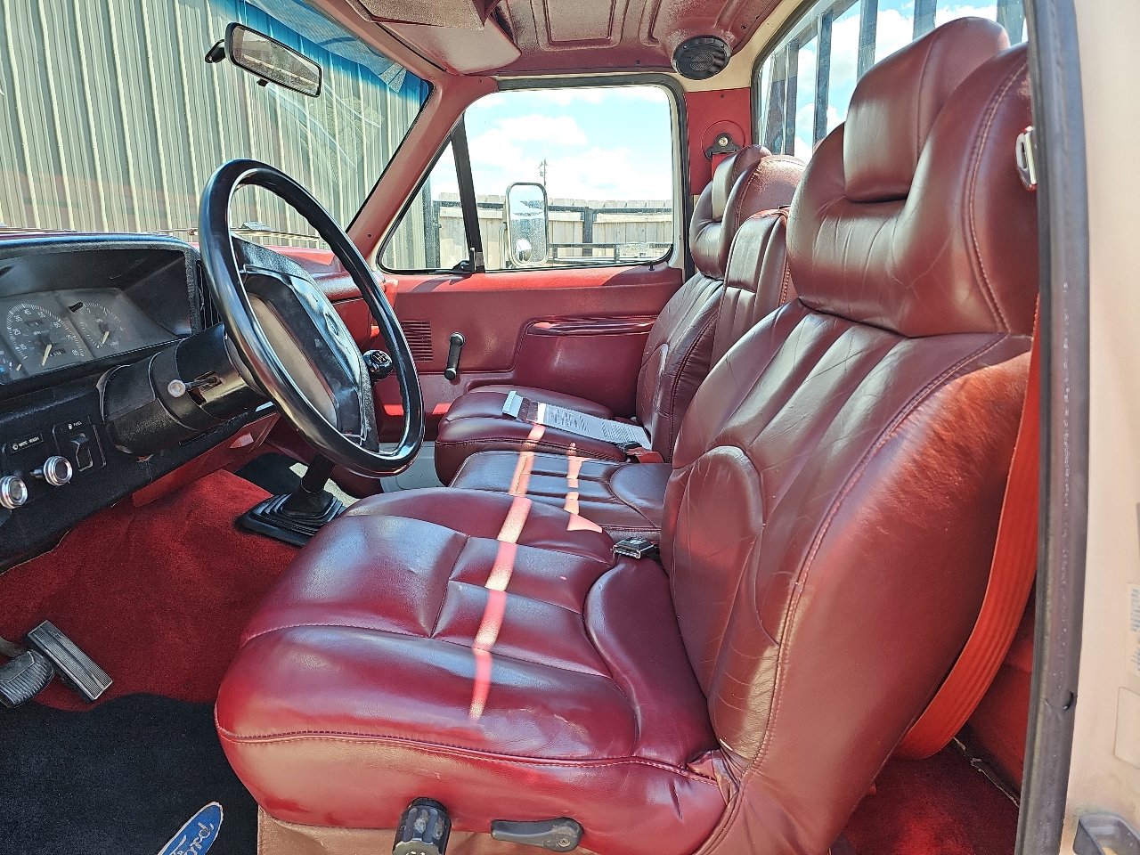 Used 1989 Ford F450 2WD Regular Cab Super Duty image 8