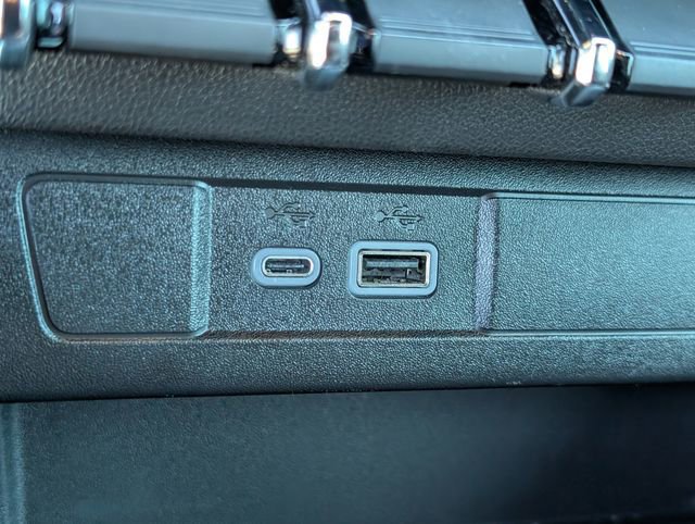 Used 2023 GMC Canyon AT4 w/ Canyon Safety Plus Package AWD/4WD image 19