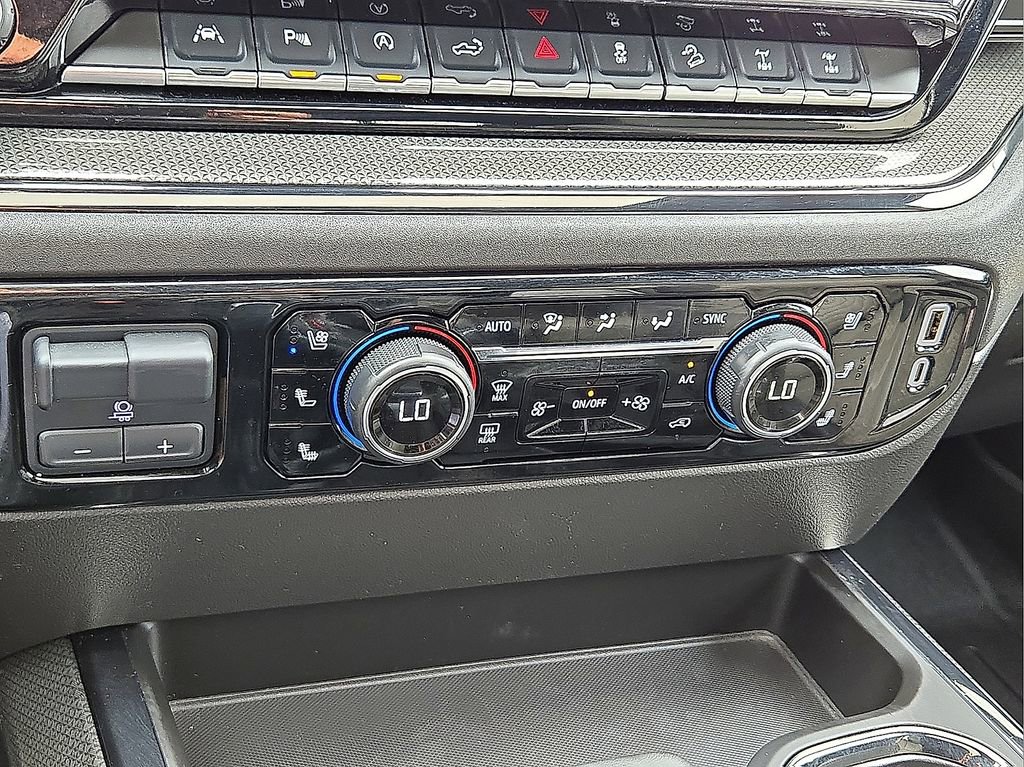 Used 2024 Chevrolet Silverado 1500 ZR2 w/ Technology Package image 30