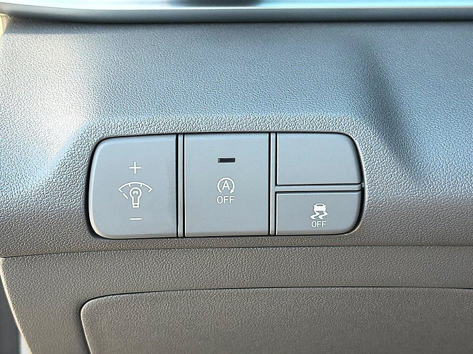 New 2026 Hyundai Elantra SE FWD image 13