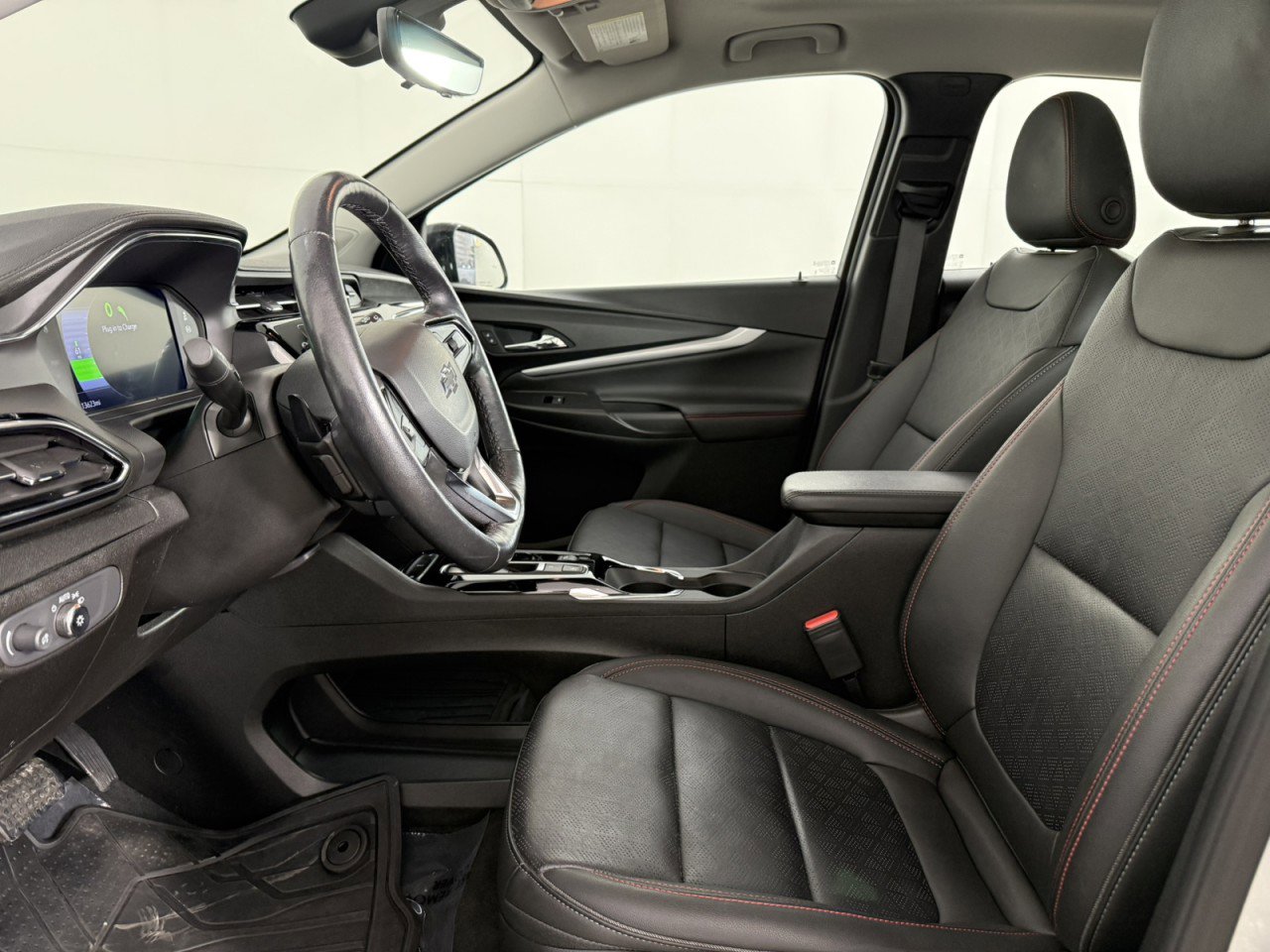 Used 2023 Chevrolet Bolt EUV Premier w/ Sun & Sound Package FWD image 15
