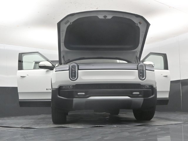 Used 2023 Rivian R1S Adventure Dual AWD/4WD image 65