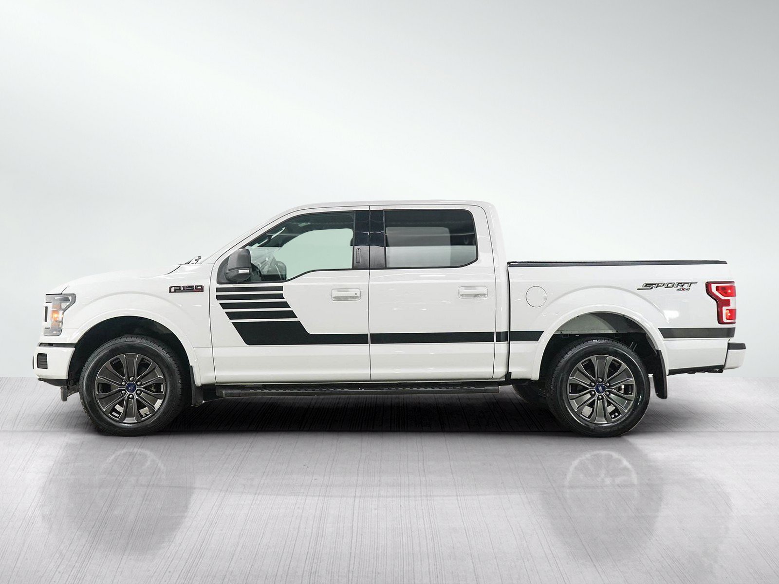 Used 2018 Ford F150 XLT w/ Equipment Group 302A Luxury AWD/4WD image 2