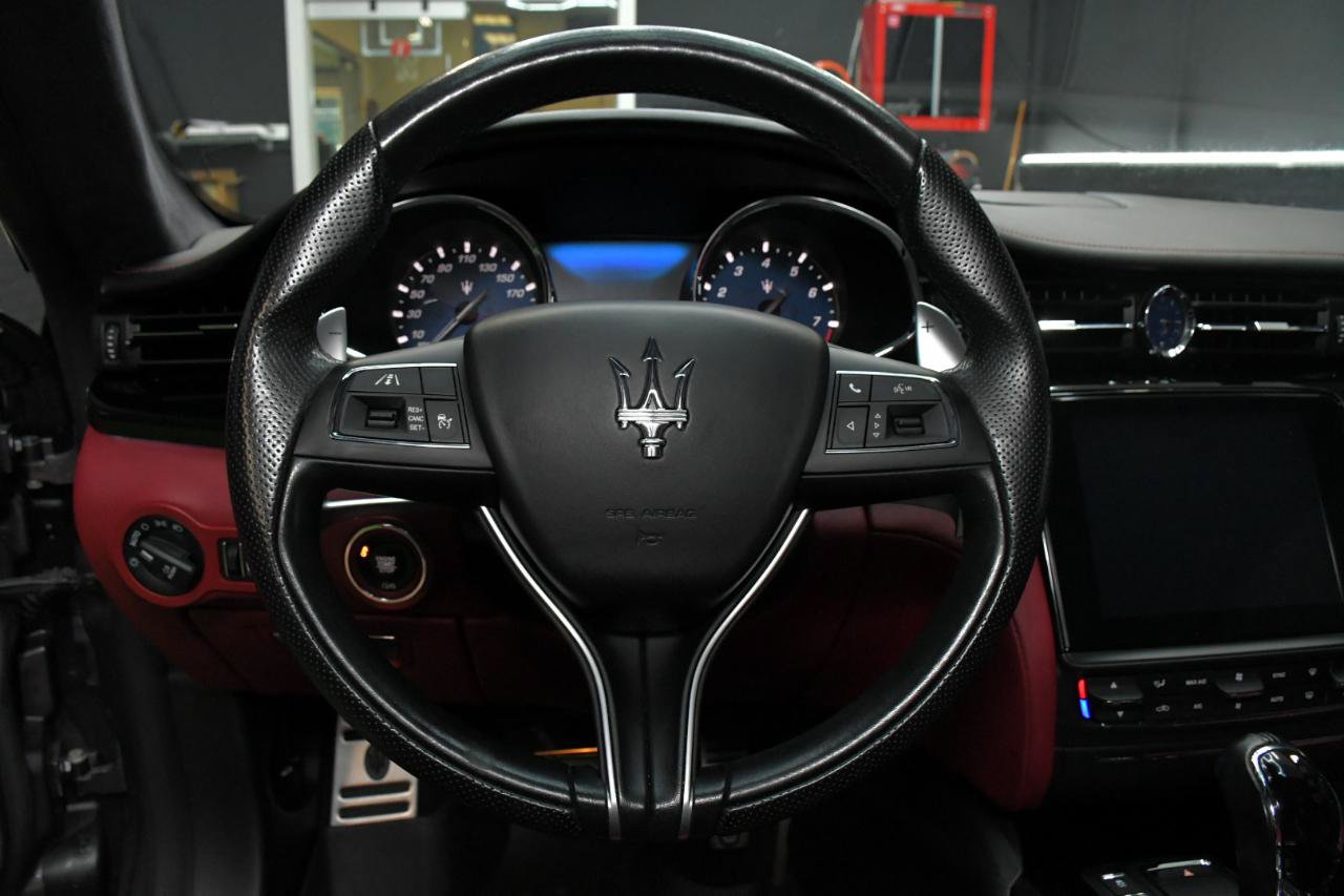 Used 2017 Maserati Quattroporte GTS GranSport RWD image 26