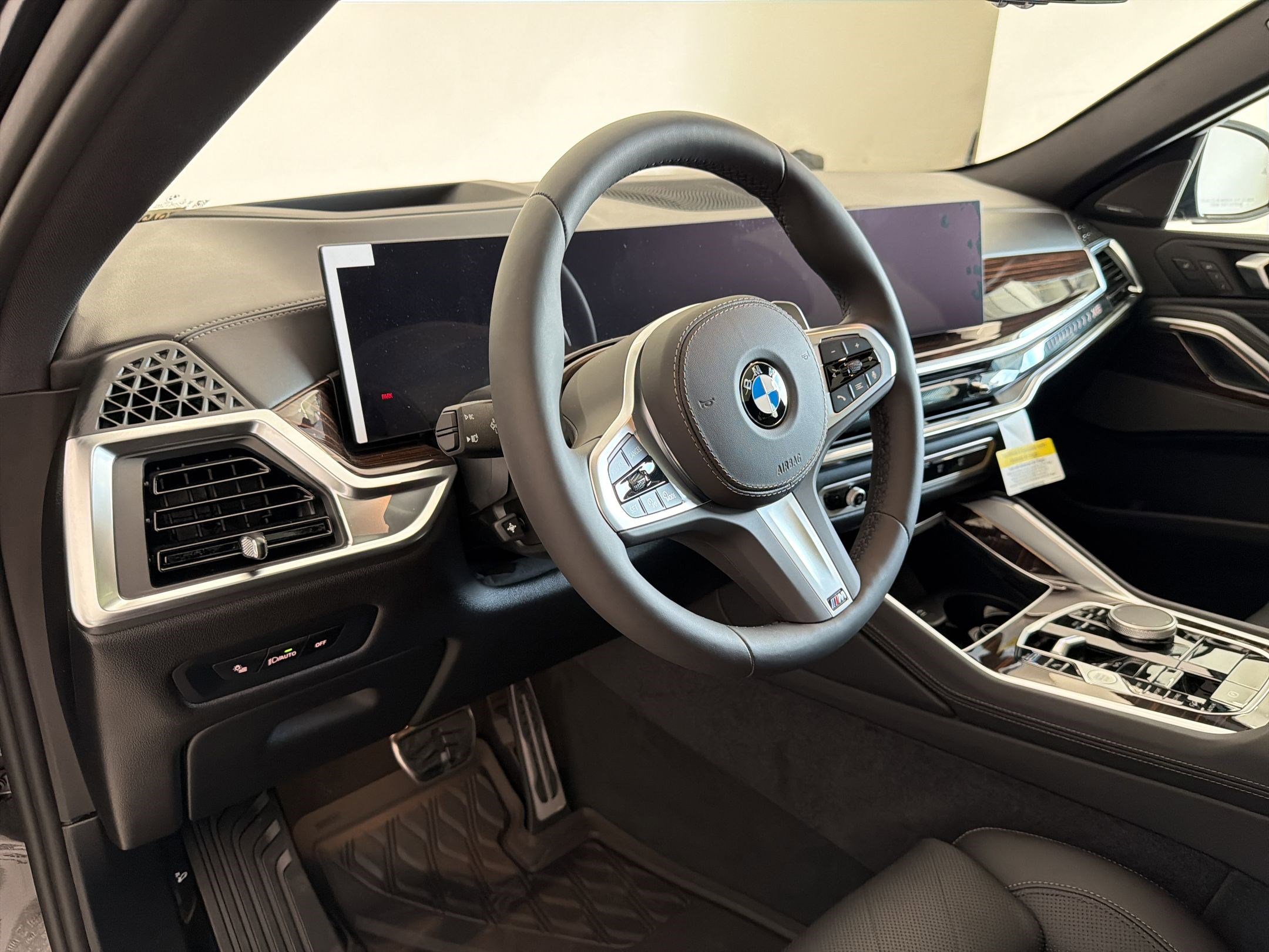 New 2026 BMW X6 xDrive40i image 4