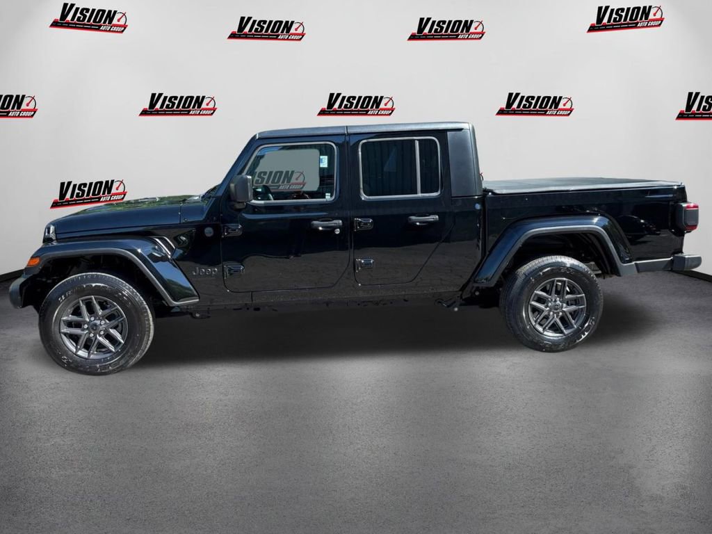 Used 2024 Jeep Gladiator Sport image 8
