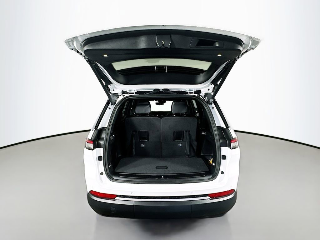 New 2026 Jeep Grand Cherokee L Limited image 16