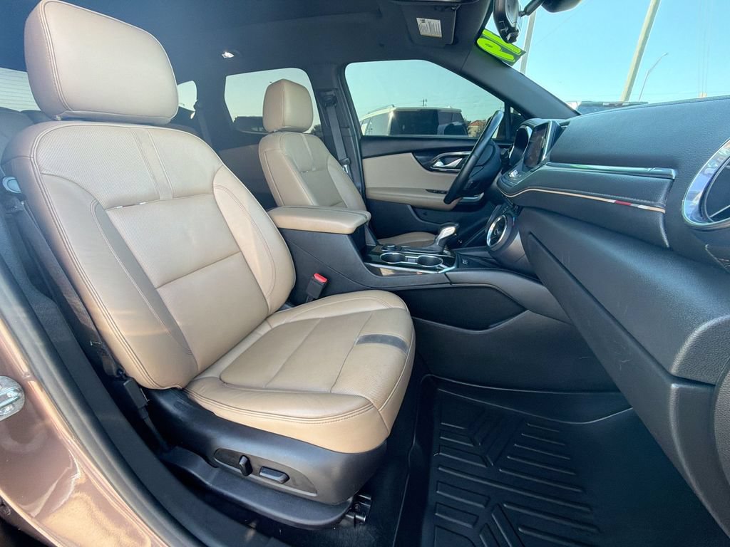 Used 2019 Chevrolet Blazer Premier w/ Sun and Wheels Package FWD image 13