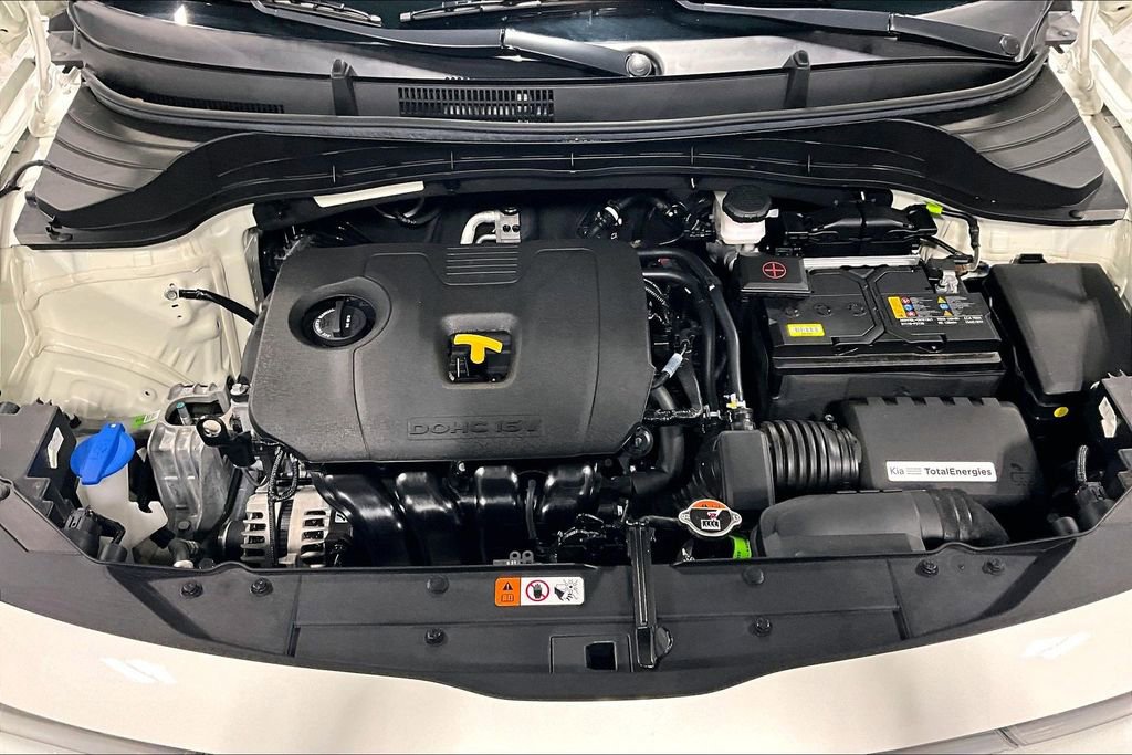 Used 2025 Kia Soul LX image 12