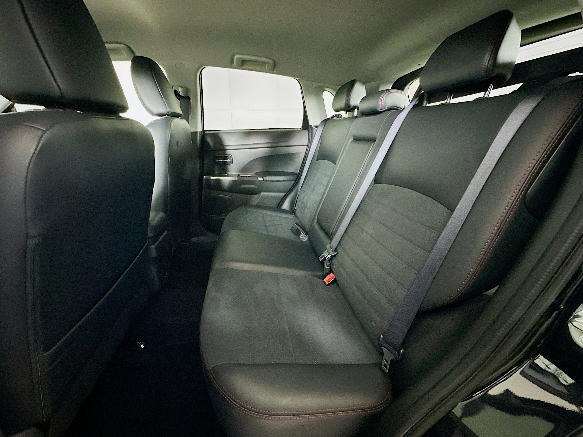 Used 2024 Mitsubishi Outlander Sport AWD image 27