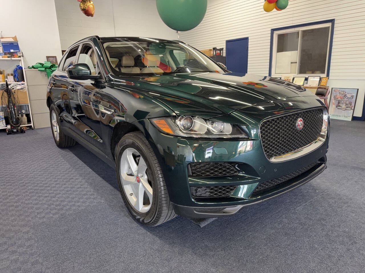 Used 2018 Jaguar F-PACE Premium AWD/4WD image 6
