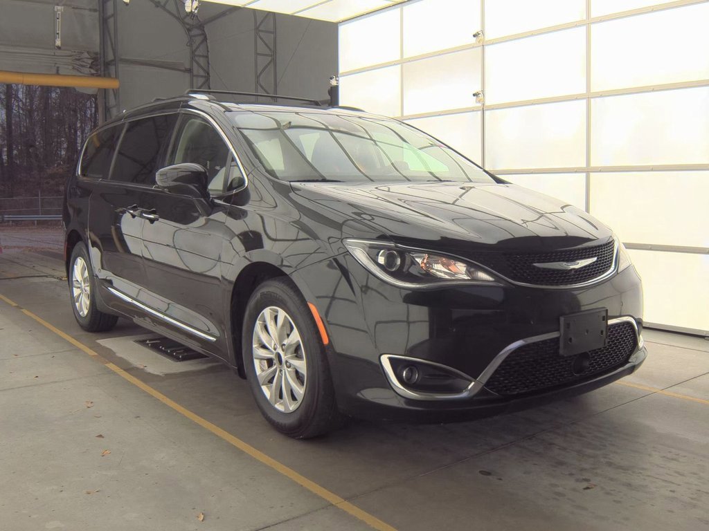 Used 2018 Chrysler Pacifica Touring-L Plus w/ Advanced Safetytec Group