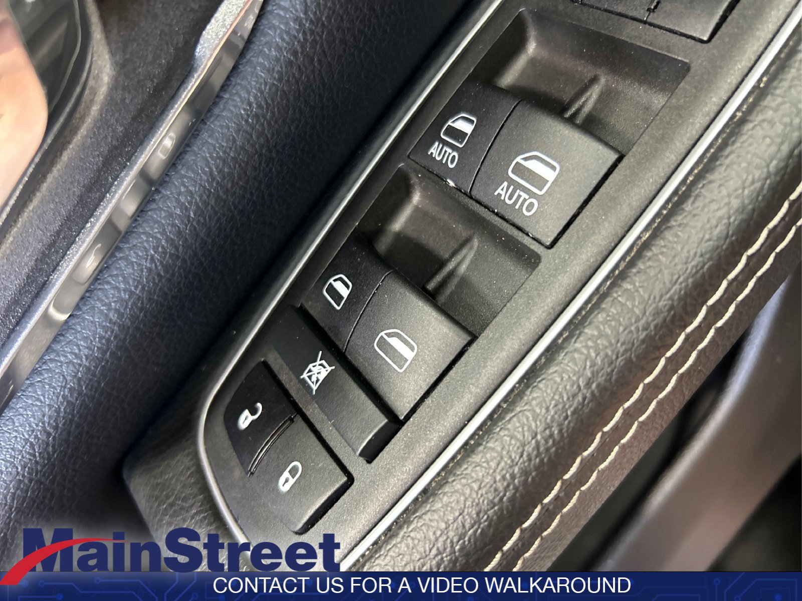 Used 2022 RAM 1500 Laramie AWD/4WD image 29