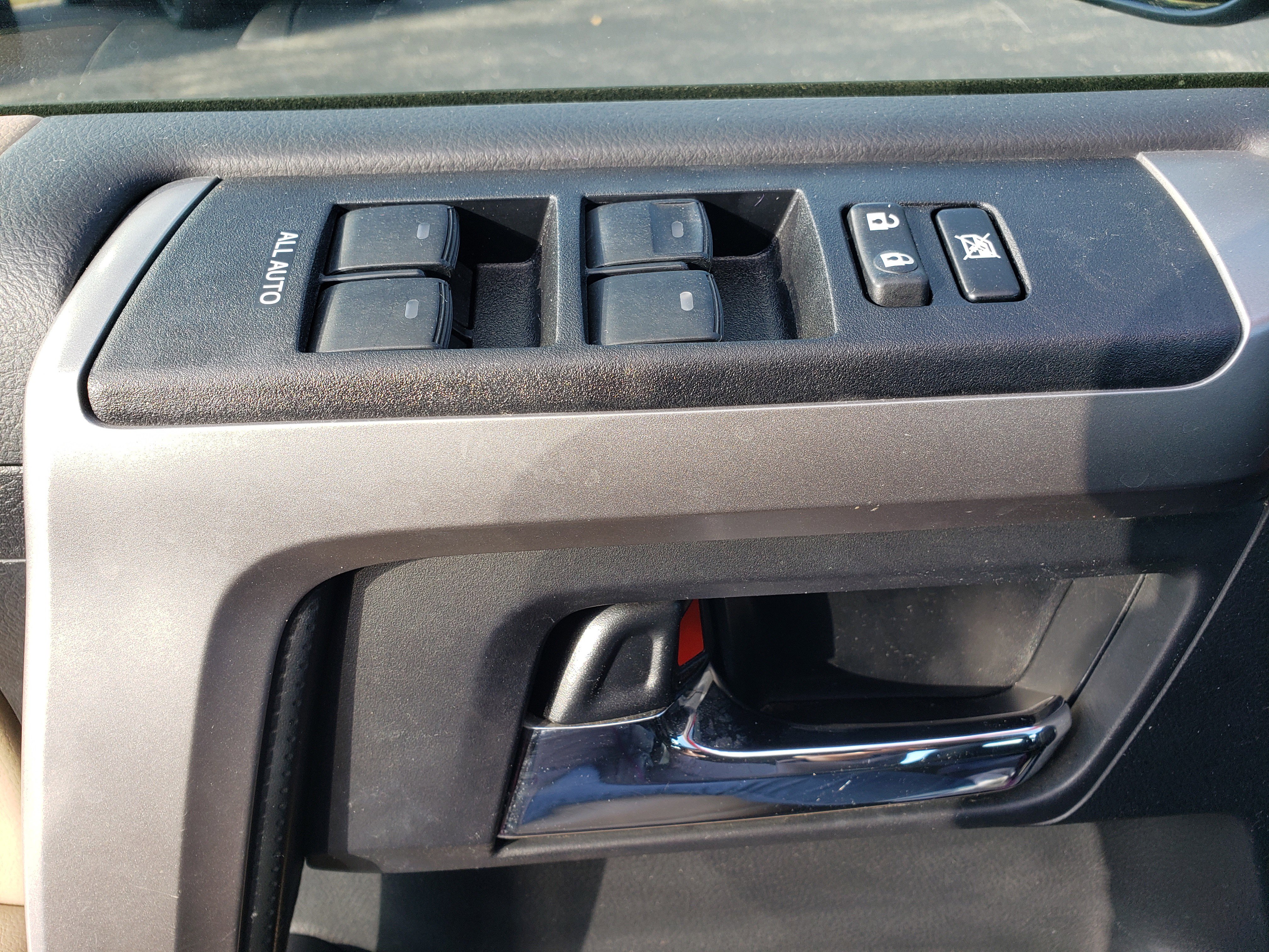 Used 2015 Toyota 4Runner 2WD image 12