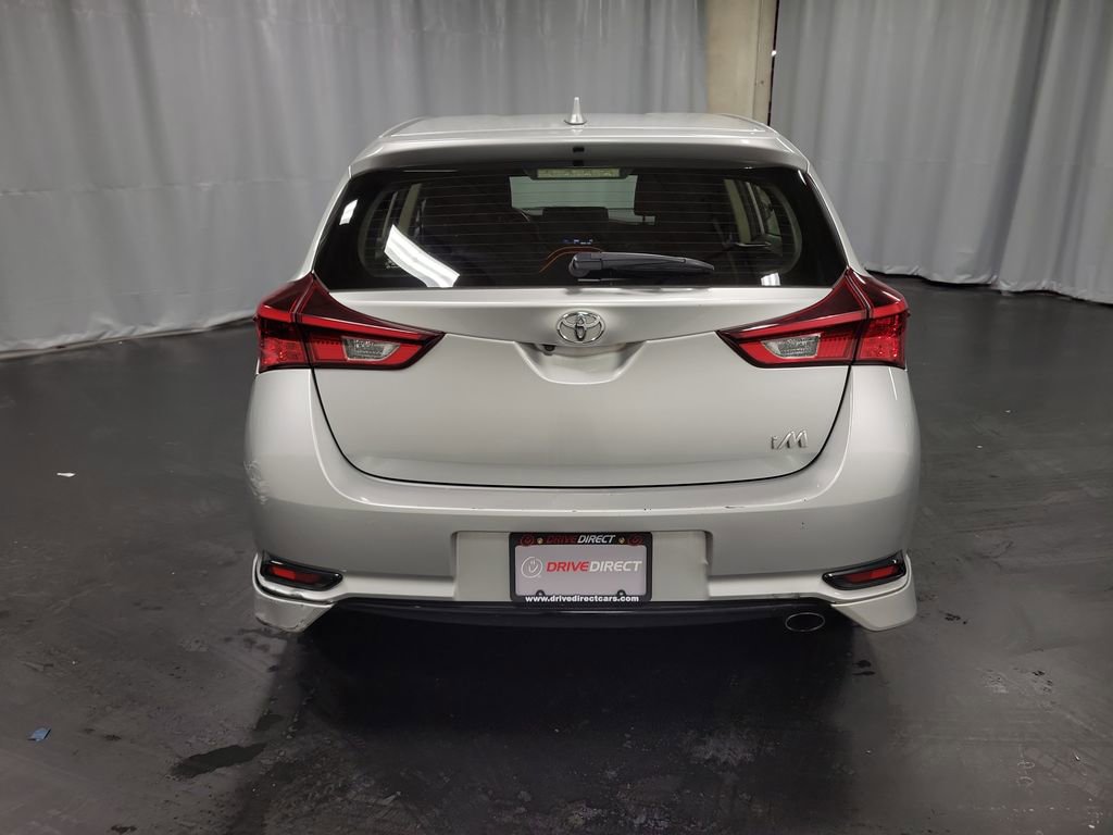 Used 2017 Toyota Corolla iM image 7