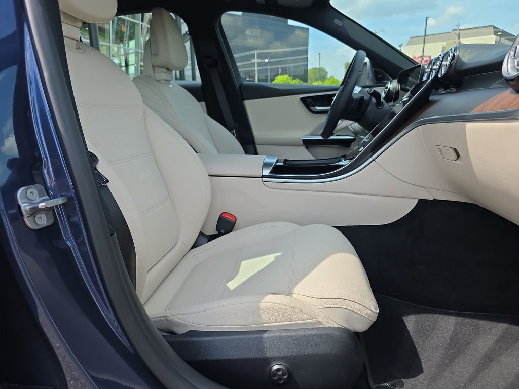 Certified 2026 Mercedes-Benz C 300 4MATIC Sedan image 16