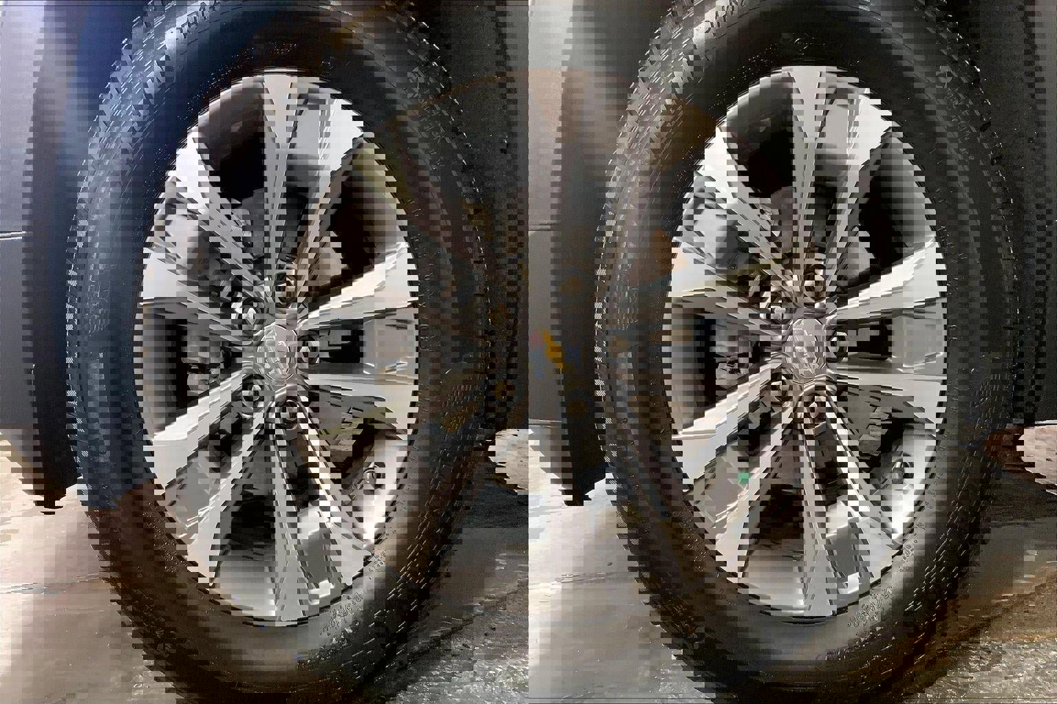 Used 2025 Chevrolet Equinox LT image 9