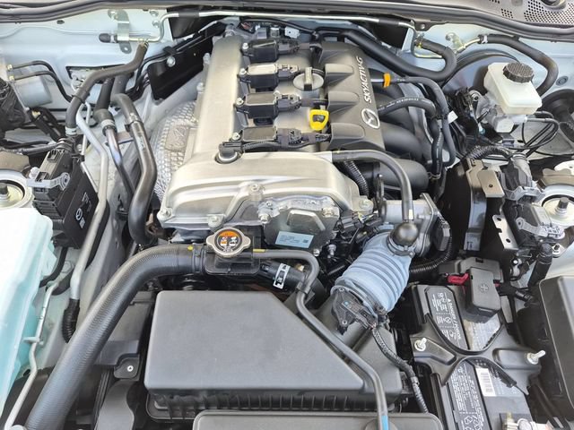 Used 2020 MAZDA MX-5 Miata Sport RWD image 24