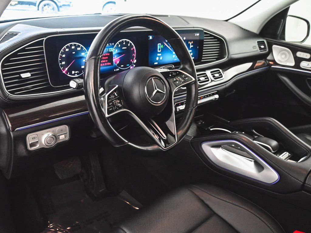 Used 2024 Mercedes-Benz GLS 450 4MATIC image 15