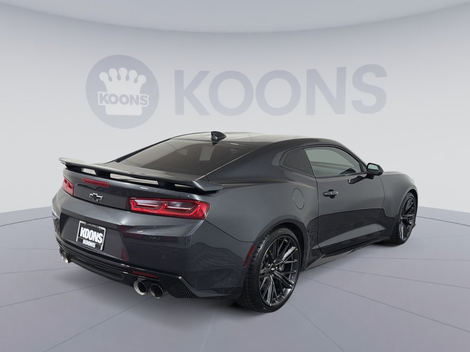 Used 2018 Chevrolet Camaro ZL1 RWD image 7