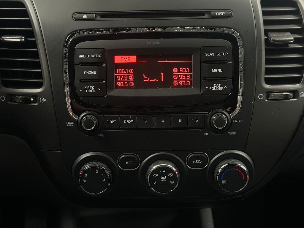 Used 2017 Kia Forte LX image 6