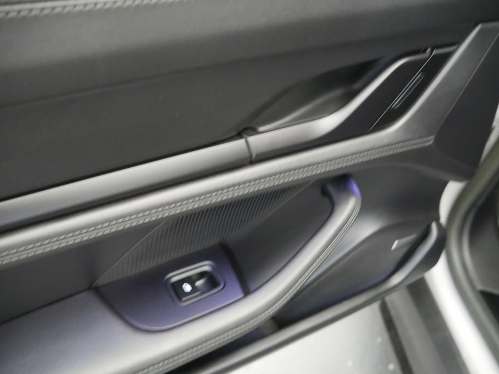 Certified 2023 Porsche Taycan GTS image 19